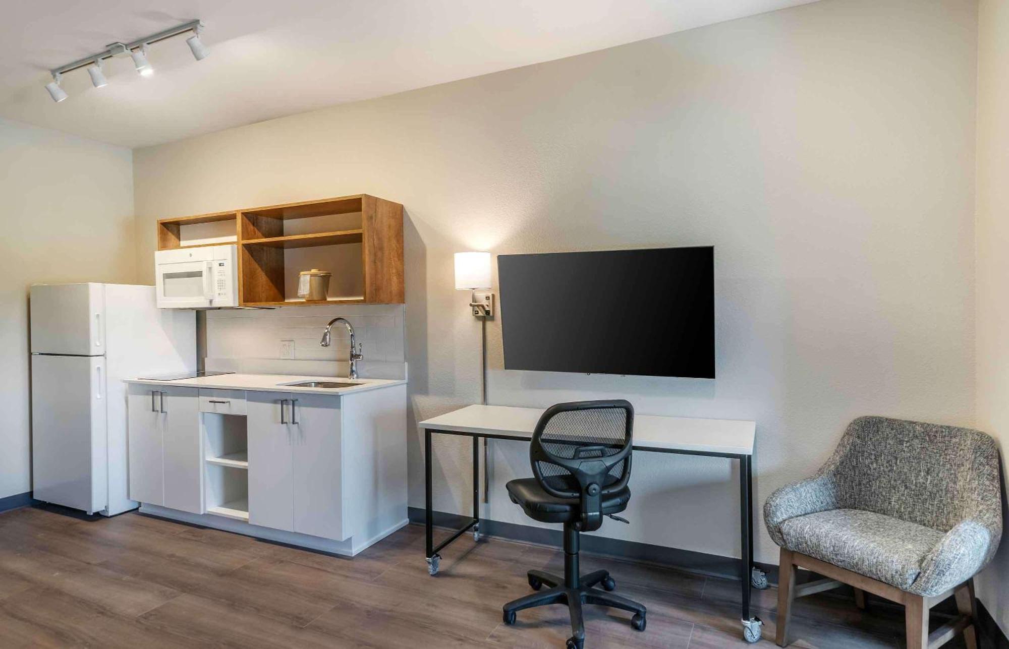 Extended Stay America Premier Suites - Fort Myers - Airport Exterior photo